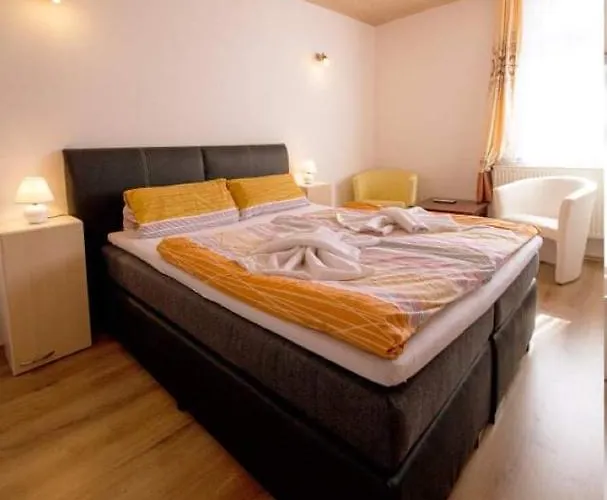 Und China - Thai Restaurant - Haus Casa de hóspedes